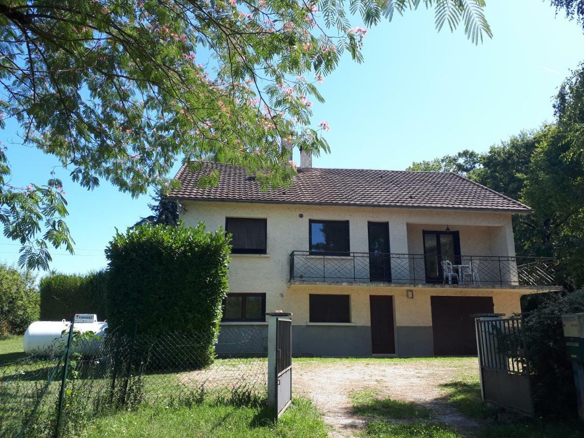 Location De Vacances A Gourdon En Bouriane Екстериор снимка