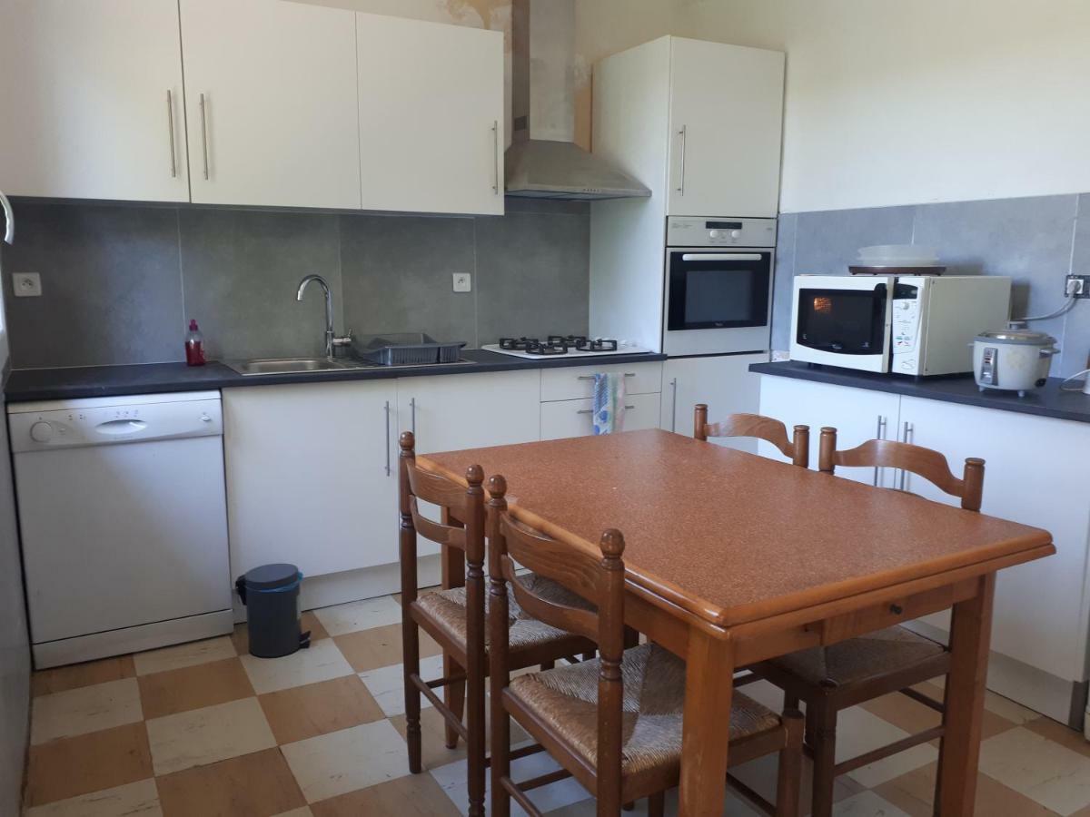 Location De Vacances A Gourdon En Bouriane Екстериор снимка