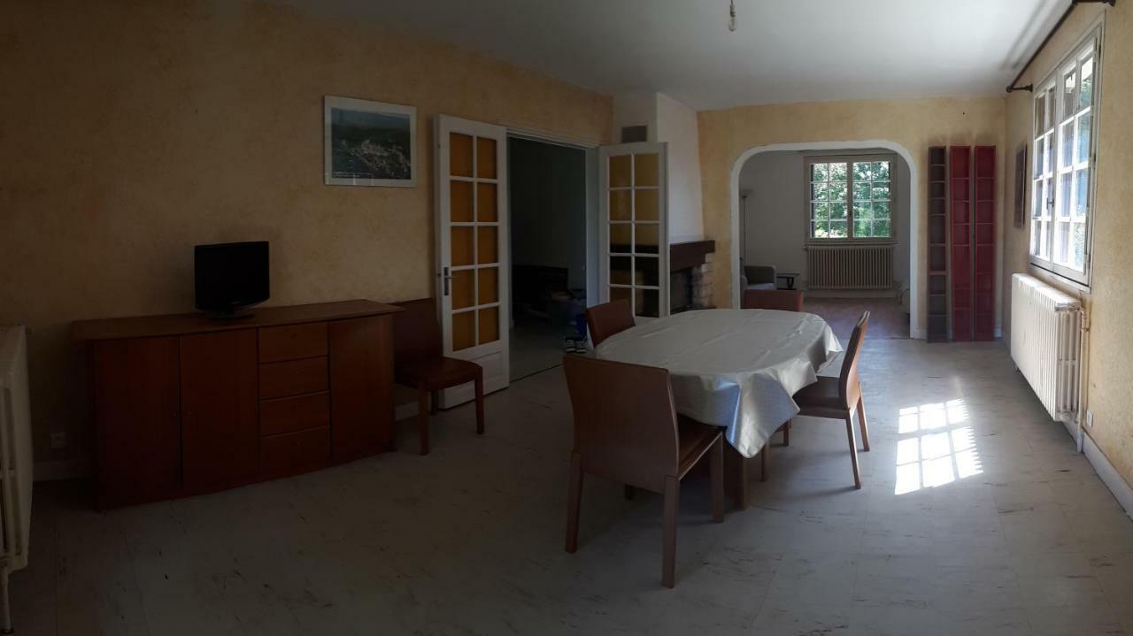 Location De Vacances A Gourdon En Bouriane Екстериор снимка