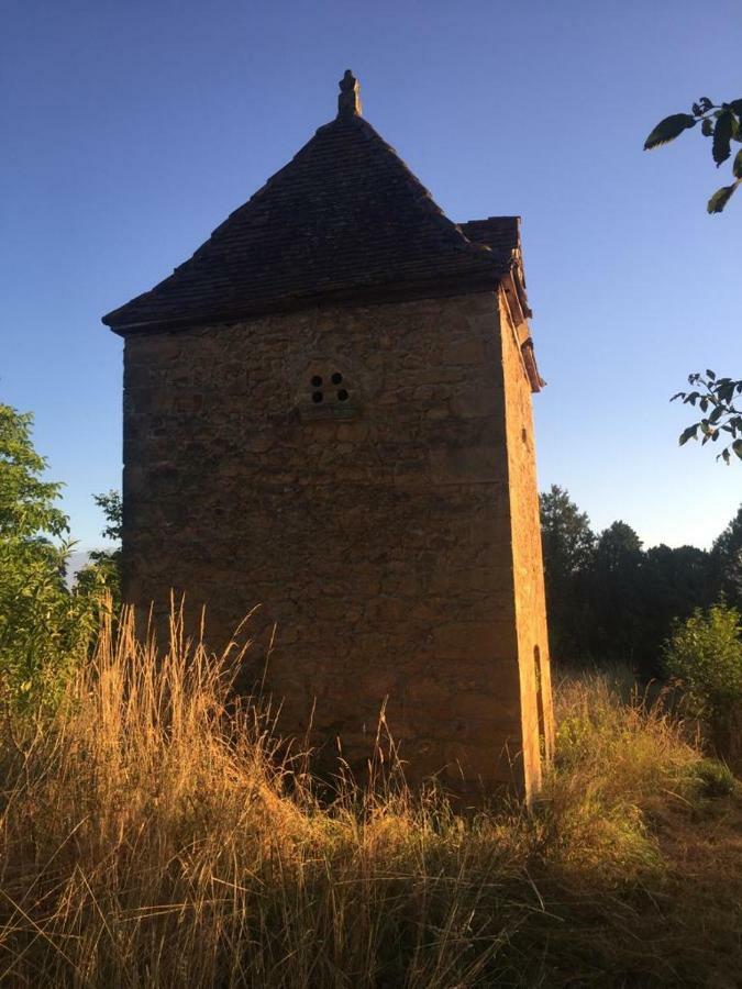 Location De Vacances A Gourdon En Bouriane Екстериор снимка